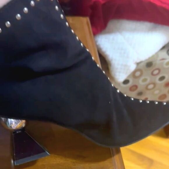 Ladies Black detailed Studded Faux Suede heel boots sz 8 - Picture 10 of 16